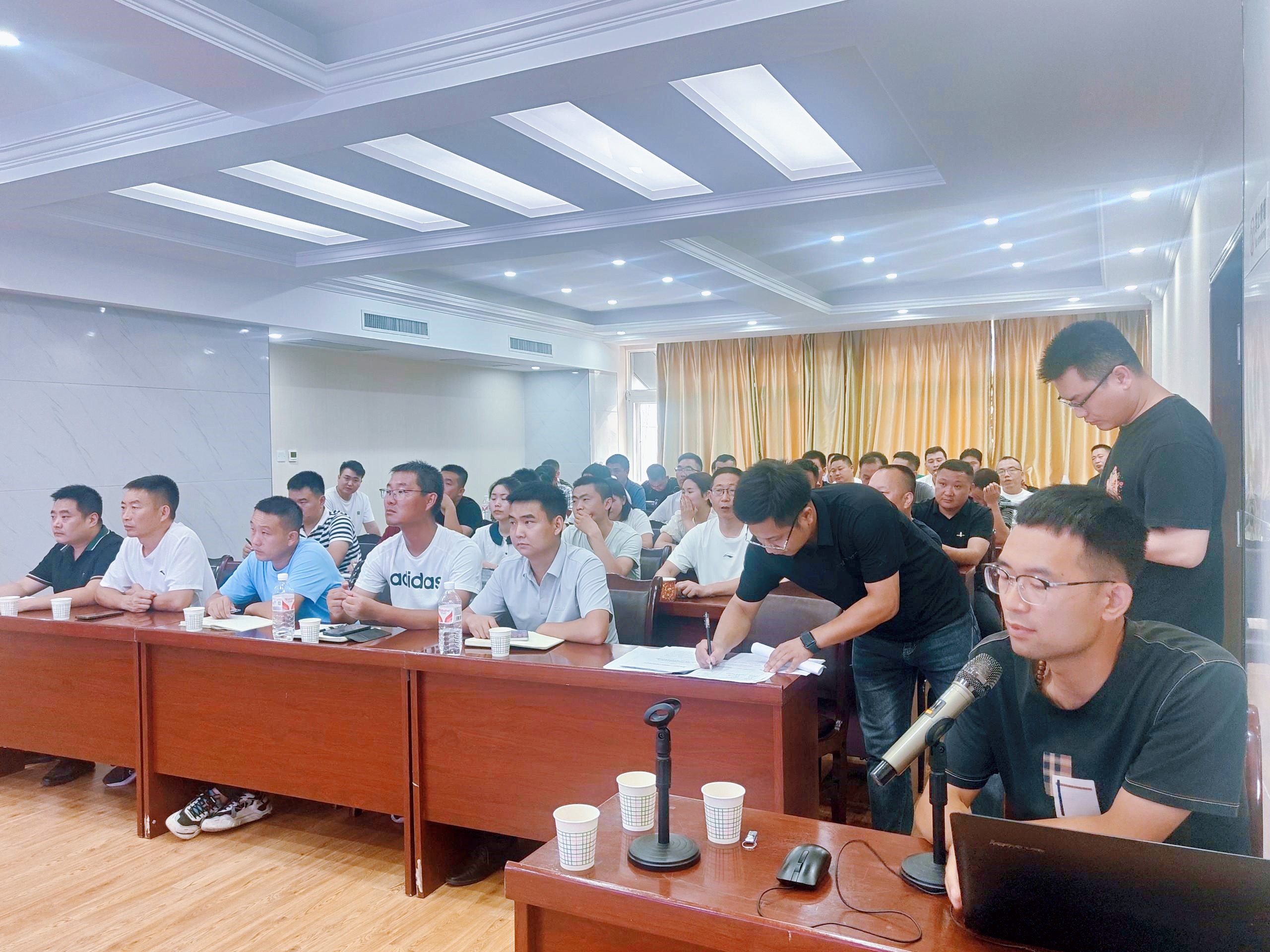 旬陽市召開工地勞務(wù)實名制管理系統(tǒng)培訓(xùn)會 旬陽市召開工地勞務(wù)實名制管理系統(tǒng)培訓(xùn)會